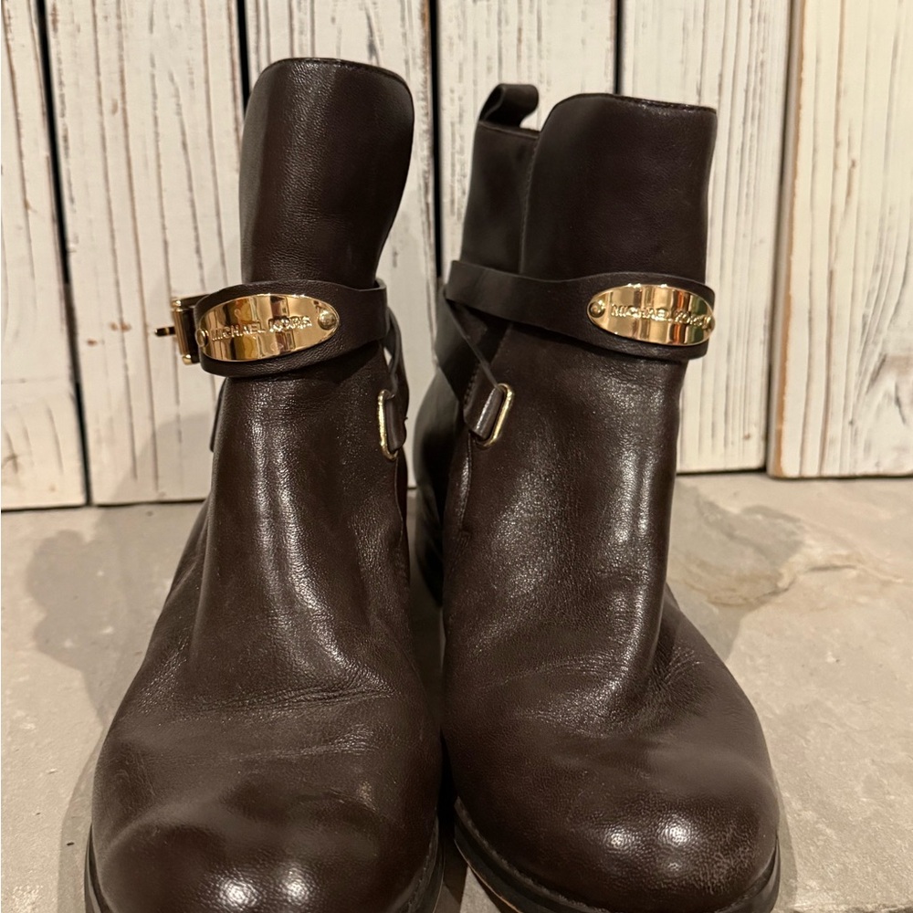 Micheal Kors Elegant Brown Leather Ankle Boots